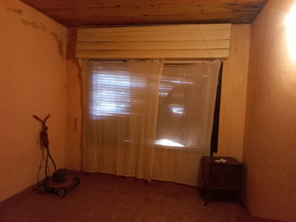 EN HURLINGHAM - VENDO CASA CON AMPLIO PATIO (AUT.314)
