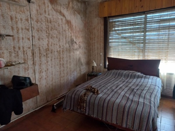 EN HURLINGHAM - VENDO CASA CON AMPLIO PATIO (AUT.314)