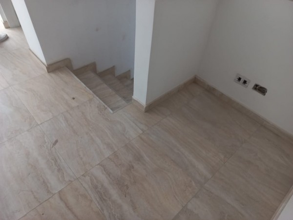 VENDO 4 REGIOS DUPLEX  EN MORENO (AUT. 322)