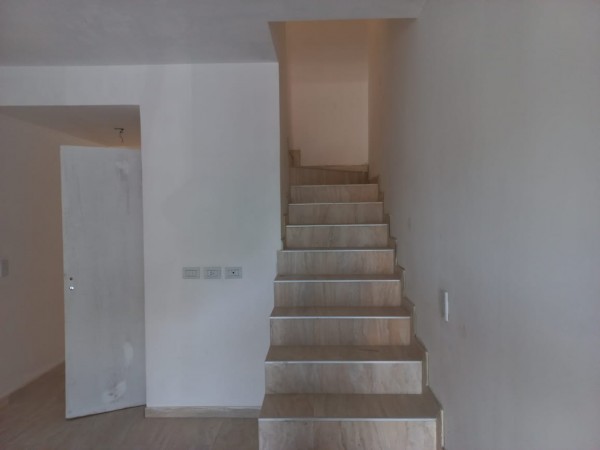 VENDO 4 REGIOS DUPLEX  EN MORENO (AUT. 322)
