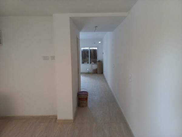 VENDO 4 REGIOS DUPLEX  EN MORENO (AUT. 322)
