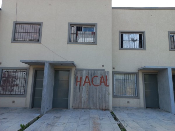 VENDO 4 REGIOS DUPLEX  EN MORENO (AUT. 322)