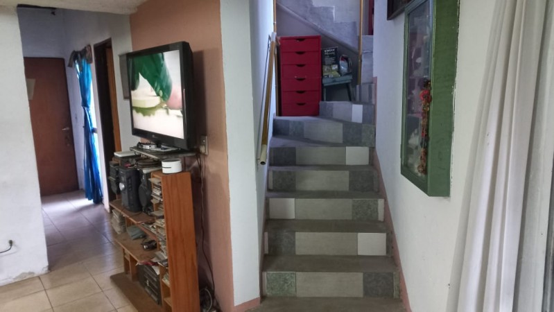 VENDO REGIA CASA EN DOS PLANTA CON PILETA. ARBOLEDAS EN FRANCISCO ALVAREZ (AUT. 343)