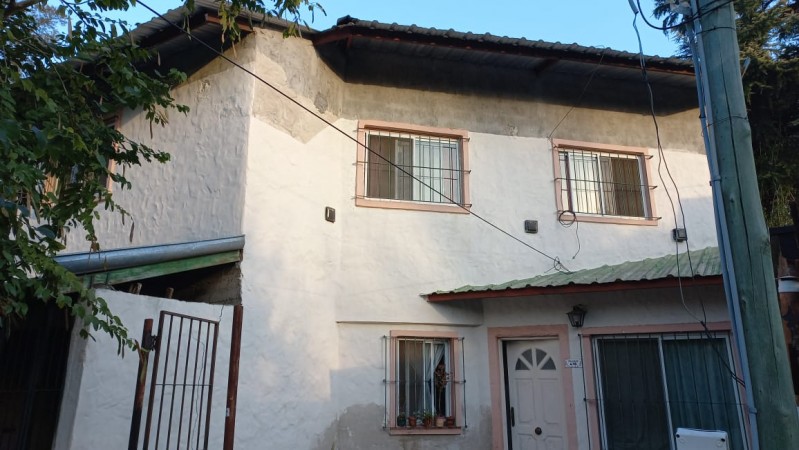 VENDO REGIA CASA EN DOS PLANTA CON PILETA. ARBOLEDAS EN FRANCISCO ALVAREZ (AUT. 343)