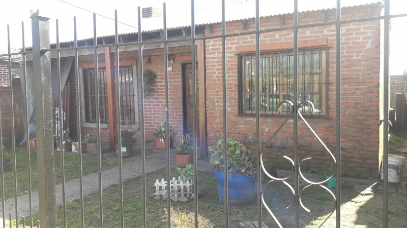 IMPERDIBLE  HERMOSA CASA CON TERRENO EN - LA REJA GRANDE - CERCA ESCUELA Y COLECTIVO (AUT. 249)