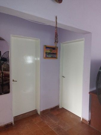 VENDO REGIA CASA EN DOS PLANTAS CON LOCALES COMERCIALES IDEAL INVERSIONISTA