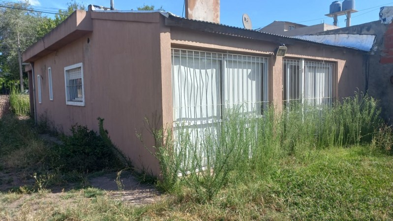 (AUT 358) BARRIO SAN JOSE, MORENO. EXCELENTE VIVIENDA CON TERRENO Y ESCRITURA (TODOS LOS SERVICIOS)