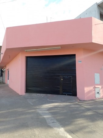 VENDO REGIA CASA EN DOS PLANTAS CON LOCALES COMERCIALES IDEAL INVERSIONISTA