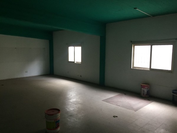 (AUT. 393) S E   A L Q U I L O       REGIO LOCAL COMERCIAL SOBRE AV. MARCOS DEL BUENO  716 DEL B° LA PERLITA MORENO