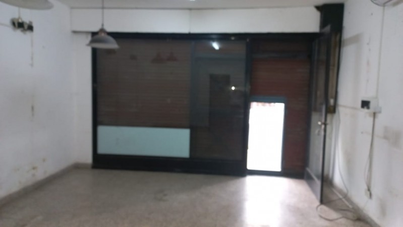 EN ALQUILER AMPLIO LOCAL COMERCIAL,  EXCELENTE UBICACIÓN, SOBRE CALLE CONCEJAL PELLICO 1849, ULTIMO LOCAL DISPONIBLE EN LA ZONA, IDEAL TODO RUBRO