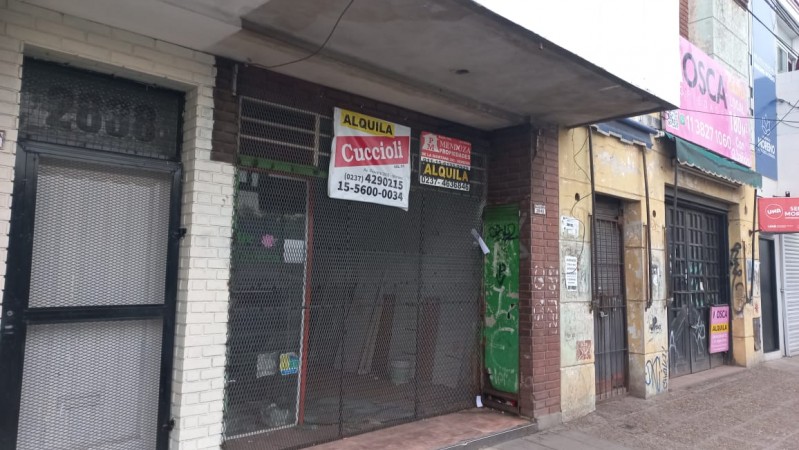 (A L Q U I L A D O)  REGIO LOCAL COMERCIAL CON DEPOSITO FRENTE A ESTACION DE TREN EN MORENO, IDEAL TODO RUBRO. MENSUALIDADES DE $ 1000.000.- IMPERDIBLE . CONSULTE