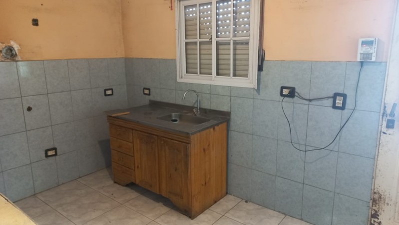 ALQUILO REGIO DEPARTAMENTO CON 3 DORMITORIOS CALLE SARA JUSTO 522 BARRIO 25 DE MAYO, MORENO