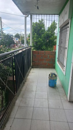 ALQUILO REGIO DEPARTAMENTO CON 3 DORMITORIOS CALLE SARA JUSTO 522 BARRIO 25 DE MAYO, MORENO