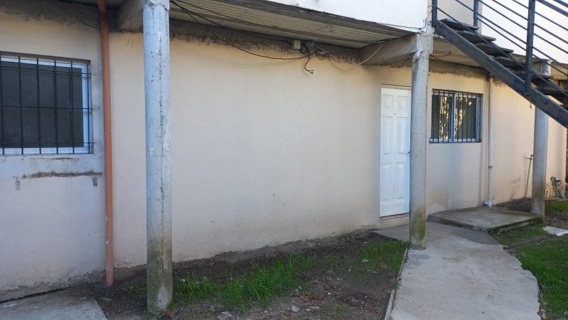VENDO HERMOSO DEPARTAMENTO PLANTA BAJA MORENO NORTE, PROXIMO A RUTA 23.