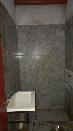 R E S  E R V A  D A .    (AUT. 403) ALQUILO DEPARTAMENTO P.B. TIPO CASA CON PATIO: 2 DORMITORIO, COCINA-COMEDOR, BAÑO, GALERIA CERRADA EN BARRIO SAN JOSÉ, CALLE GUATEMALA 5255
