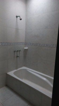 ALQUILO REGIO DEPARTAMENTO CON 3 DORMITORIOS CALLE SARA JUSTO 522 BARRIO 25 DE MAYO, MORENO