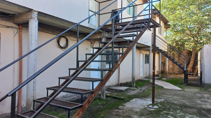 VENDO HERMOSO DEPARTAMENTO PLANTA BAJA MORENO NORTE, PROXIMO A RUTA 23.