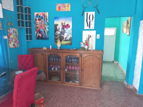 (A L Q U I L A D O)  AMPLIA CASA DE MATERIAL CON TERRENO EN BARRIO MI BARRIO, MORENO, CALLE POSADAS 5967