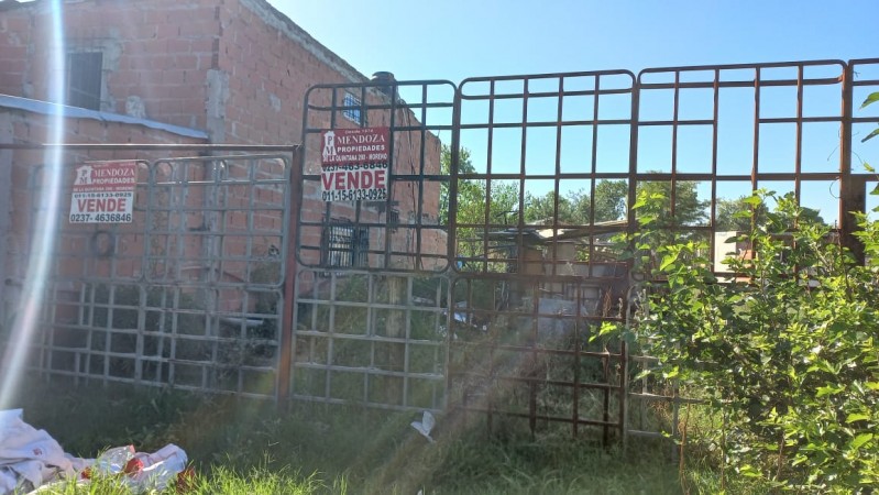 VENDO HERMOSO TERRENO EN GENERAL RODRIGUEZ, SOBRE PAVIMENTO COLECTIVO ALFRENTE, PROXIMO COLEGIO PRIMARIO Y SECUNDARIO