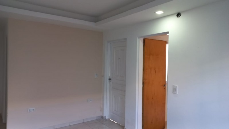 VENDO HERMOSO DEPARTAMENTO PLANTA BAJA MORENO NORTE, PROXIMO A RUTA 23.
