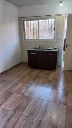VENDO HERMOSO DEPARTAMENTO PLANTA BAJA MORENO NORTE, PROXIMO A RUTA 23.