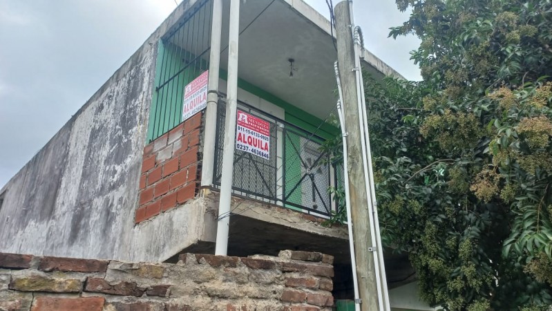 ALQUILO REGIO DEPARTAMENTO CON 3 DORMITORIOS CALLE SARA JUSTO 522 BARRIO 25 DE MAYO, MORENO