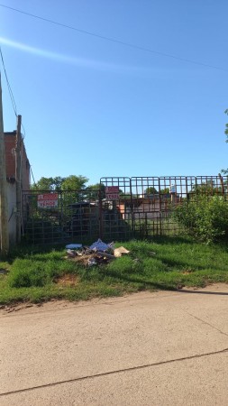 VENDO HERMOSO TERRENO EN GENERAL RODRIGUEZ, SOBRE PAVIMENTO COLECTIVO ALFRENTE, PROXIMO COLEGIO PRIMARIO Y SECUNDARIO