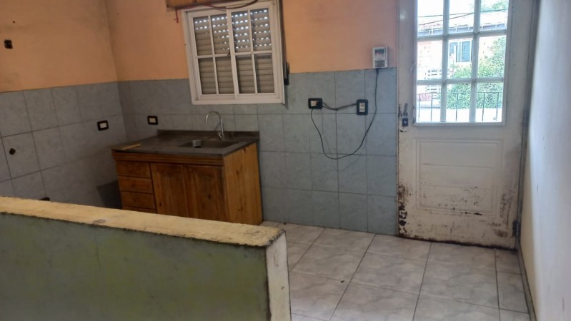ALQUILO REGIO DEPARTAMENTO CON 3 DORMITORIOS CALLE SARA JUSTO 522 BARRIO 25 DE MAYO, MORENO