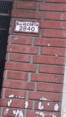 (A L Q U I L A D O)  REGIO LOCAL COMERCIAL CON DEPOSITO FRENTE A ESTACION DE TREN EN MORENO, IDEAL TODO RUBRO. MENSUALIDADES DE $ 1000.000.- IMPERDIBLE . CONSULTE