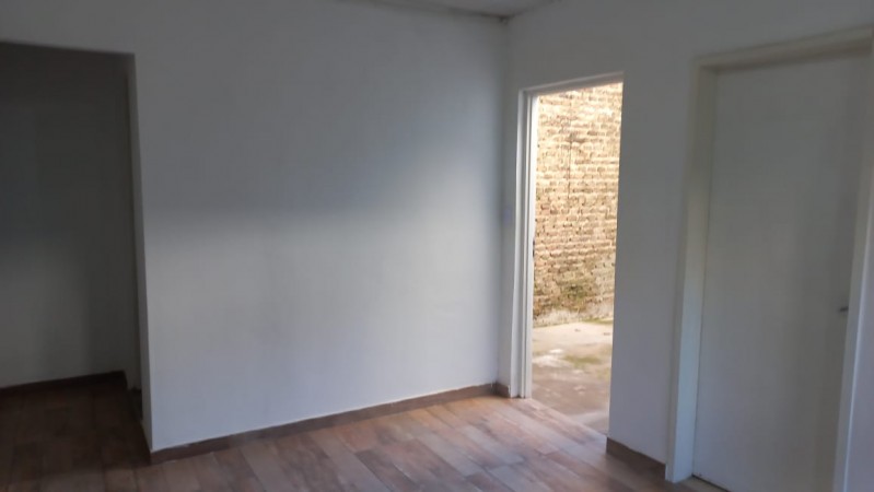 VENDO HERMOSO DEPARTAMENTO PLANTA BAJA MORENO NORTE, PROXIMO A RUTA 23.