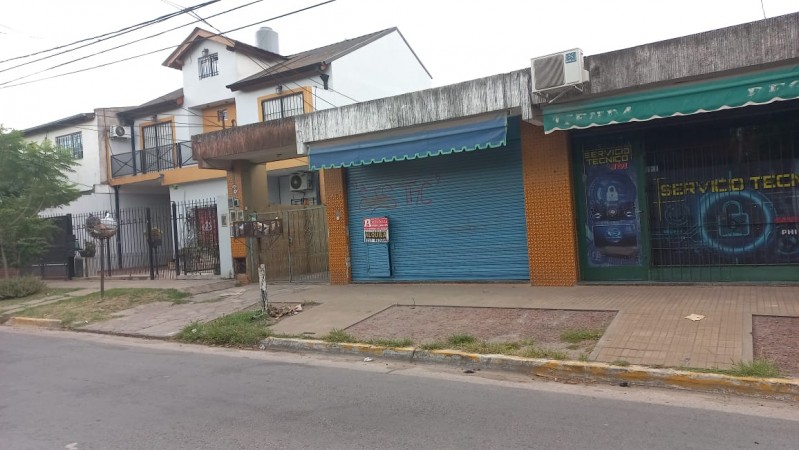 EN ALQUILER AMPLIO LOCAL COMERCIAL,  EXCELENTE UBICACIÓN, SOBRE CALLE CONCEJAL PELLICO 1849, ULTIMO LOCAL DISPONIBLE EN LA ZONA, IDEAL TODO RUBRO