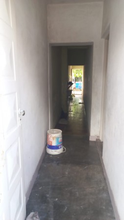 ALQUILO LOCAL COMERCIAL O VIVIENDA FAMILIAR UBICADO EN LA CALLE VEDIA Y MITRE 3767 BARRIO JARDINES DE MORENO 