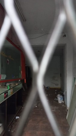 (A L Q U I L A D O)  REGIO LOCAL COMERCIAL CON DEPOSITO FRENTE A ESTACION DE TREN EN MORENO, IDEAL TODO RUBRO. MENSUALIDADES DE $ 1000.000.- IMPERDIBLE . CONSULTE