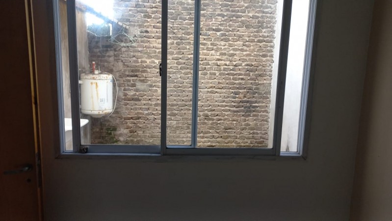 VENDO HERMOSO DEPARTAMENTO PLANTA BAJA MORENO NORTE, PROXIMO A RUTA 23.