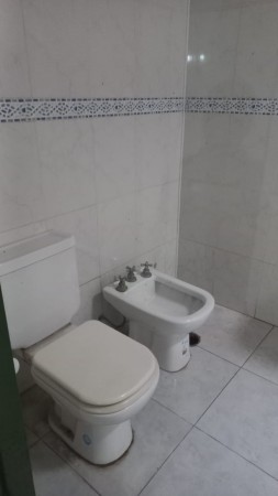 ALQUILO REGIO DEPARTAMENTO CON 3 DORMITORIOS CALLE SARA JUSTO 522 BARRIO 25 DE MAYO, MORENO