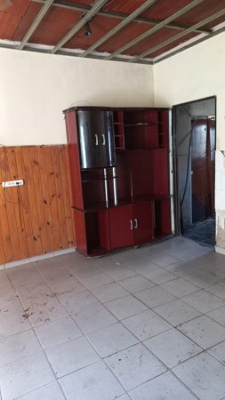 R E S  E R V A  D A .    (AUT. 403) ALQUILO DEPARTAMENTO P.B. TIPO CASA CON PATIO: 2 DORMITORIO, COCINA-COMEDOR, BAÑO, GALERIA CERRADA EN BARRIO SAN JOSÉ, CALLE GUATEMALA 5255