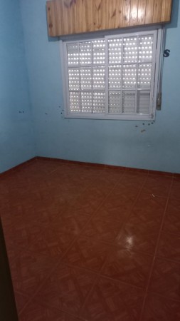 ALQUILO REGIO DEPARTAMENTO CON 3 DORMITORIOS CALLE SARA JUSTO 522 BARRIO 25 DE MAYO, MORENO
