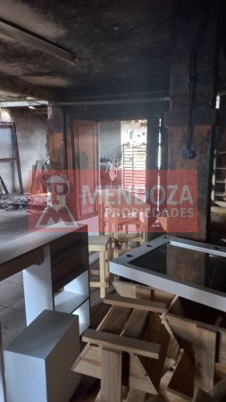 AUT (379) VENTA DE CASA EN LOMAS DE MARILÓ, BARRIO LA GRANJA