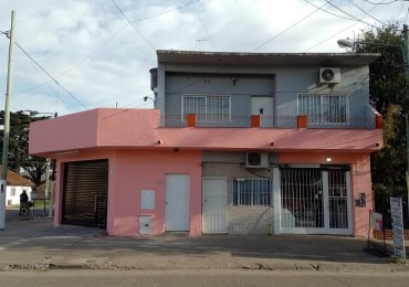 VENDO REGIA CASA EN DOS PLANTAS CON LOCALES COMERCIALES IDEAL INVERSIONISTA