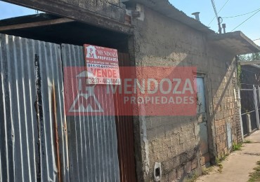 AUT (379) VENTA DE CASA EN LOMAS DE MARILÓ, BARRIO LA GRANJA